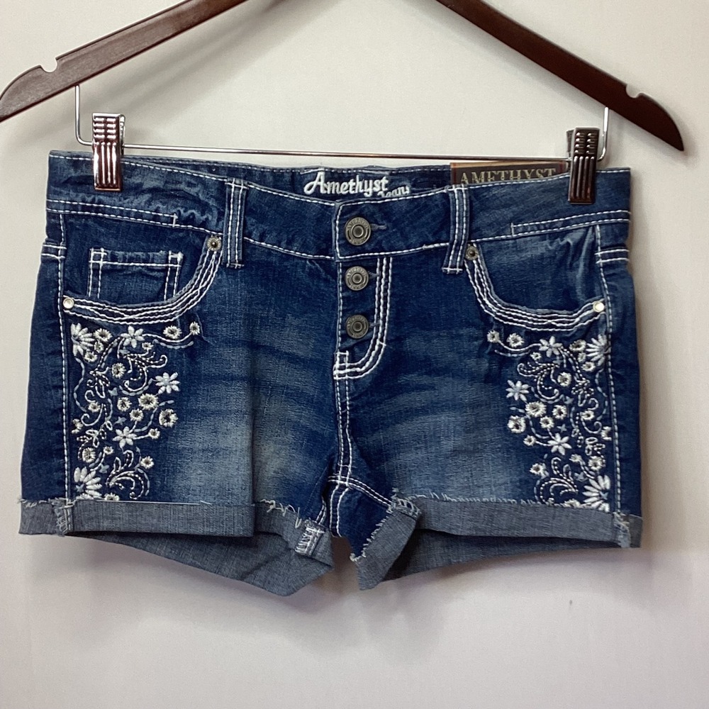 Amethyst Jeans Low Rise Denim‎ Shorts Embroidered Floral Accent Size 1 Cute